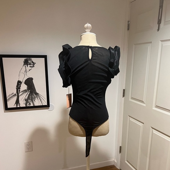 Black form fitting bodysuit size L - Picture 3 of 4